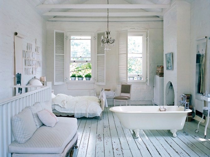 Vintage White Bedroom 89