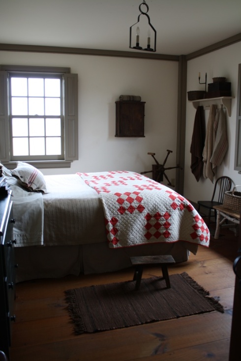 bedroom with American quilt